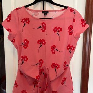 Ann Taylor Factory top in Coral with tie, Medium